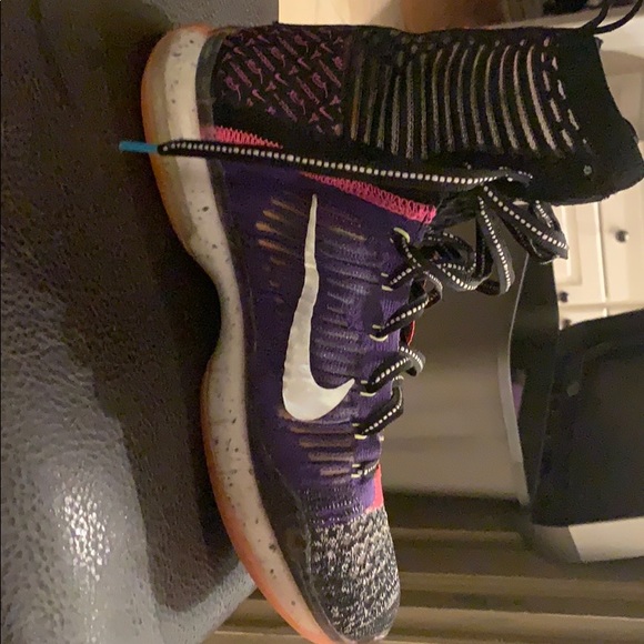 “What The” High top Kobe 10s - Picture 7 of 7